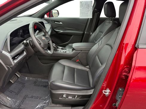 Certified 2024 Cadillac XT4 Sport w/ Cold Weather Package image 10