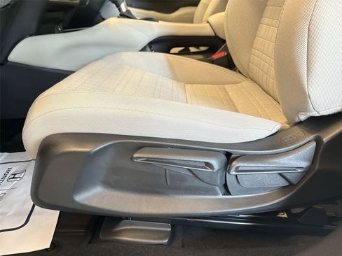 Used 2025 Honda HR-V LX image 14