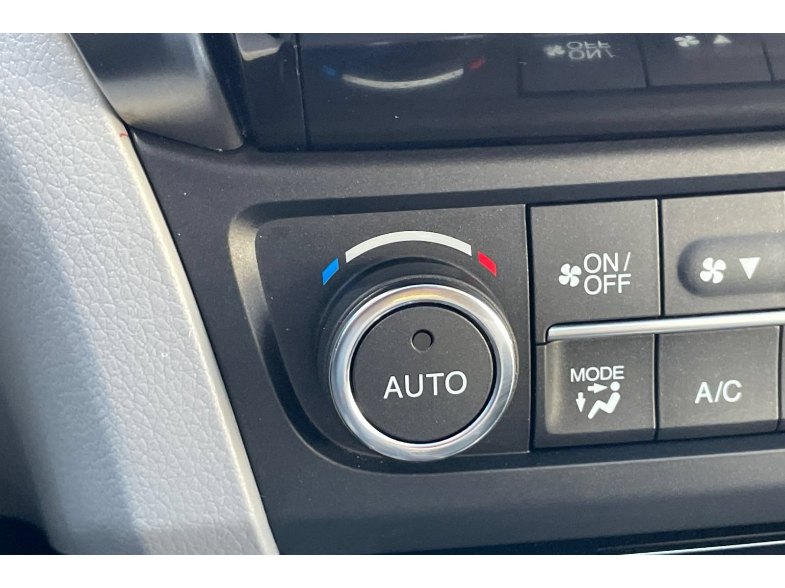 Used 2020 Acura ILX w/ Technology Package FWD image 27