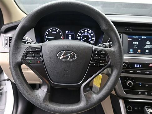 Used 2017 Hyundai Sonata Sport image 7