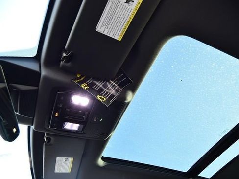 New 2026 Volkswagen Tiguan SE R-Line image 20