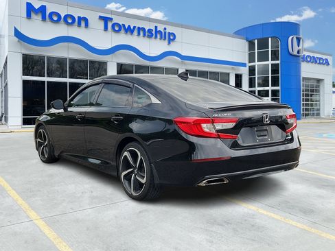Used 2018 Honda Accord Sport image 4
