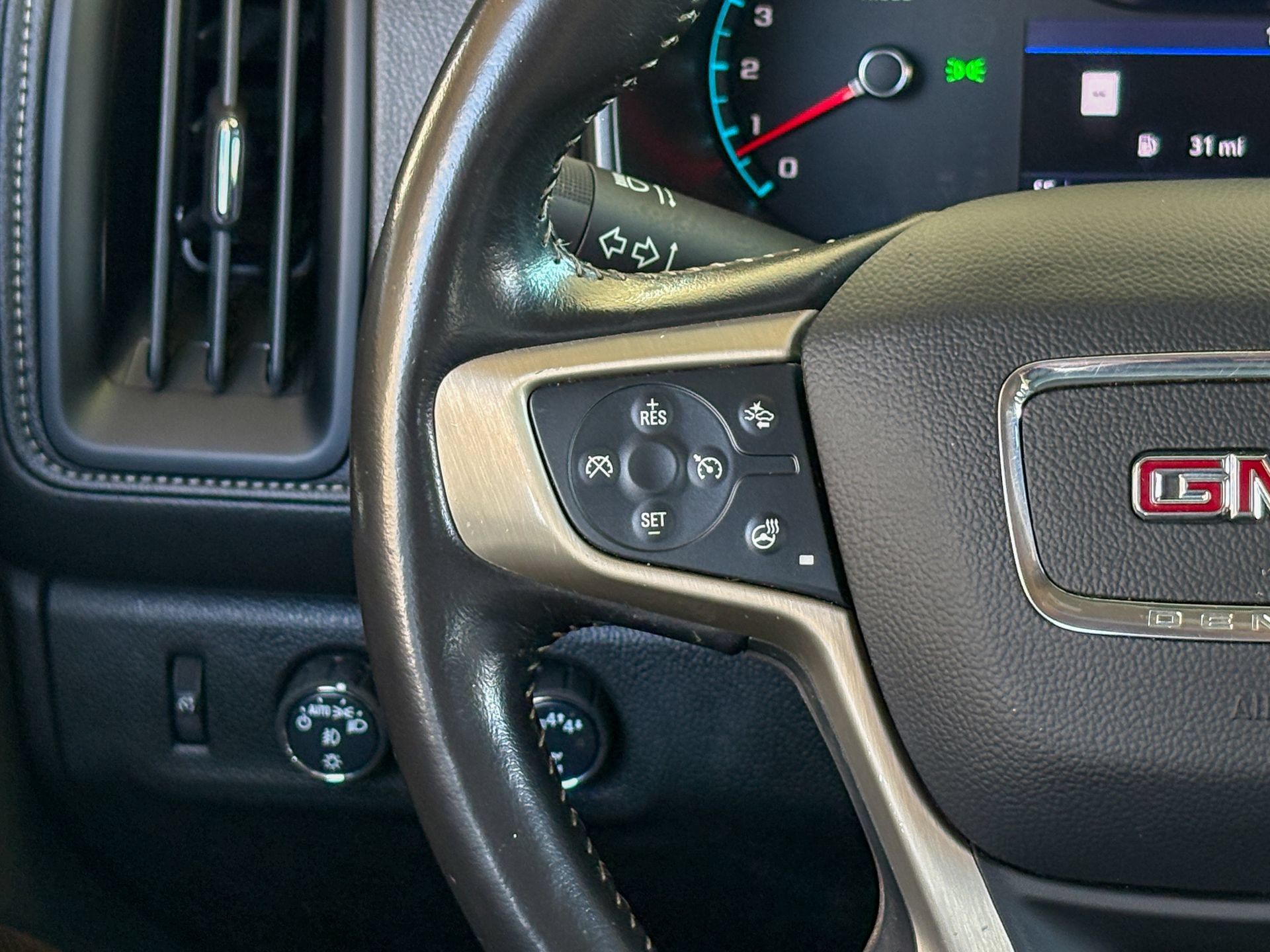 Used 2020 GMC Canyon Denali AWD/4WD image 19