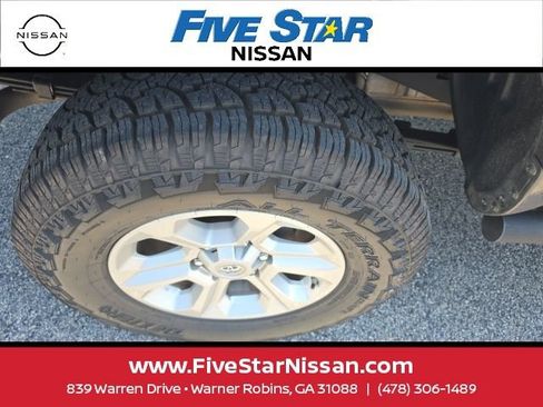 Used 2020 Toyota Tacoma SR5 RWD image 11