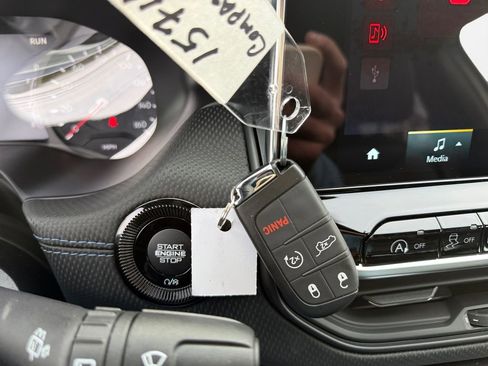 New 2026 Jeep Compass Limited image 30