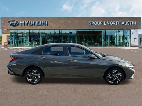 New 2025 Hyundai Elantra Sport image 8