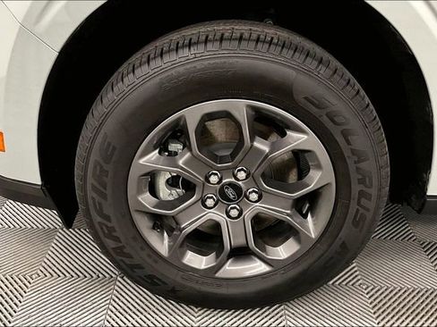 Used 2024 Ford Maverick XLT image 10