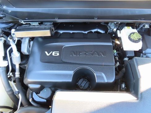 Used 2017 Nissan Pathfinder SV w/ SV Tech Package image 41