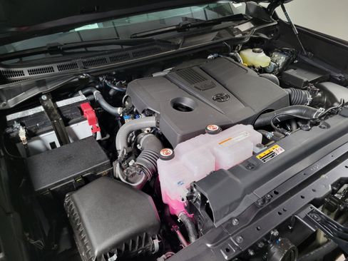 New 2025 Toyota Tundra Platinum image 11