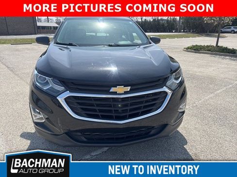 Used 2018 Chevrolet Equinox LS image 3