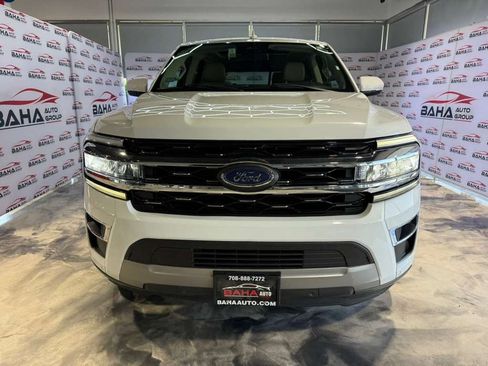 Used 2024 Ford Expedition Limited AWD/4WD image 3