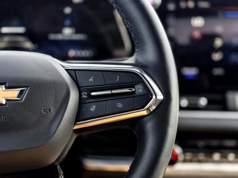 Used 2025 Chevrolet Equinox LT w/ Convenience Package II image 13