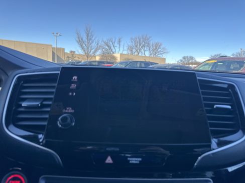 Used 2020 Honda Pilot Touring image 26