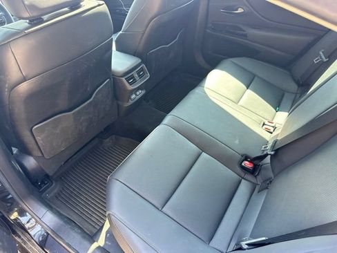 Used 2023 Lexus ES 300h w/ Premium Package FWD image 17