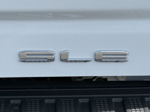 New 2026 GMC Sierra 3500 SLE w/ SLE Value Package AWD/4WD image 12