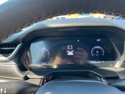 Used 2023 Jeep Grand Cherokee Altitude image 39