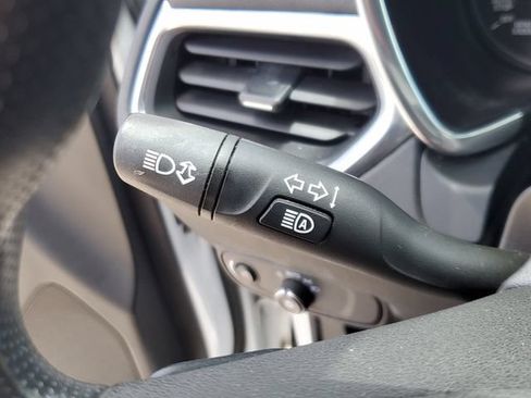 Used 2020 Chevrolet Equinox LT FWD image 28