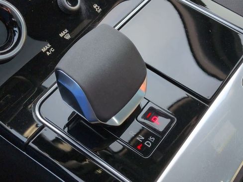 Used 2023 Land Rover Range Rover Velar S image 33