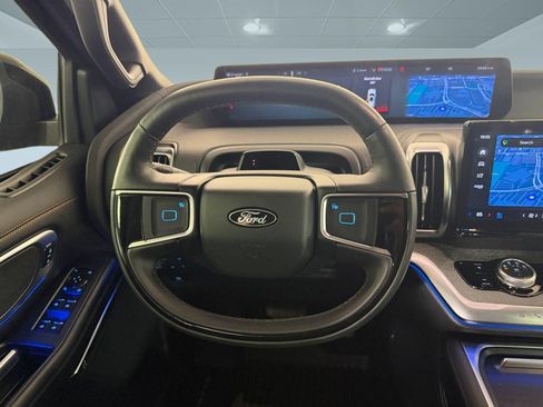 Used 2025 Ford Expedition Tremor AWD/4WD image 11
