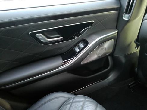Used 2023 Mercedes-Benz S 580 4MATIC Sedan w/ AMG Line image 38