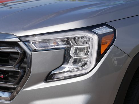 Used 2023 GMC Terrain AT4 AWD/4WD image 10