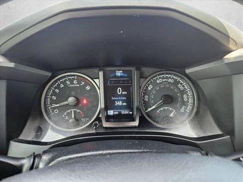 Used 2022 Toyota Tacoma TRD Off-Road w/ TRD Premium Off Road Package AWD/4WD image 10