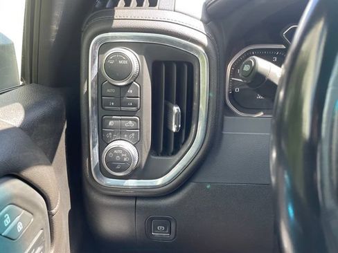 Used 2023 GMC Sierra 2500 Denali AWD/4WD image 18