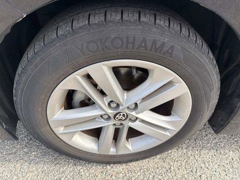 Used 2022 Toyota Corolla SE image 11