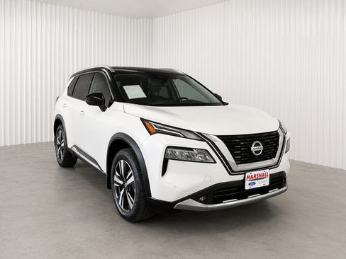 Used 2021 Nissan Rogue Platinum FWD image 1