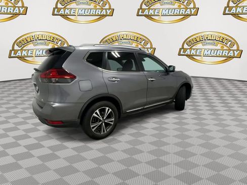 Used 2018 Nissan Rogue SL FWD image 3