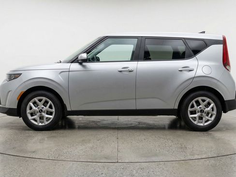 Used 2025 Kia Soul LX w/ LX Technology Package image 5