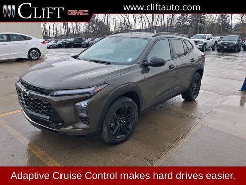 Used 2024 Chevrolet Trax ACTIV w/ Sunroof Package image 1