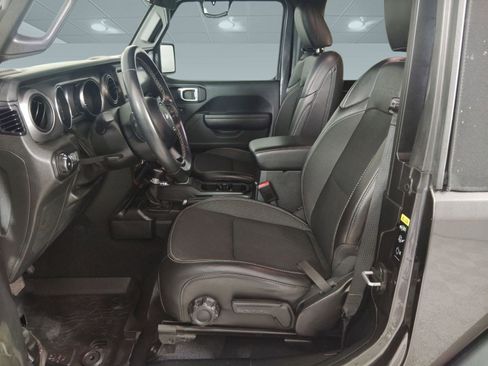 Used 2021 Jeep Wrangler Freedom Edition image 5