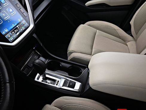 Used 2023 Subaru Ascent Premium w/ Convenience Package image 17