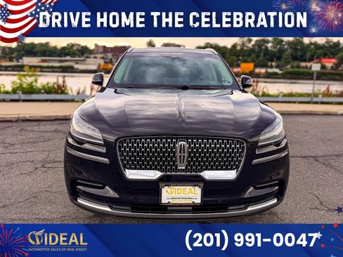 Used 2023 Lincoln Aviator AWD image 3