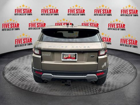 Used 2016 Land Rover Range Rover Evoque SE image 6