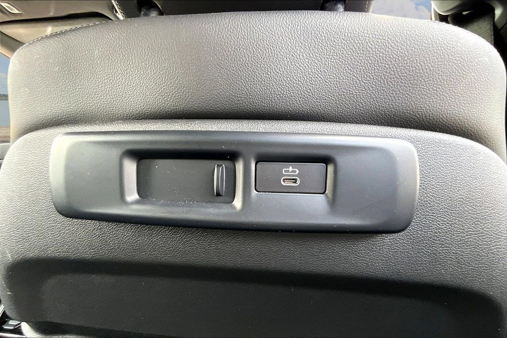 Used 2021 BMW X5 sDrive40i w/ M Sport Package RWD image 26