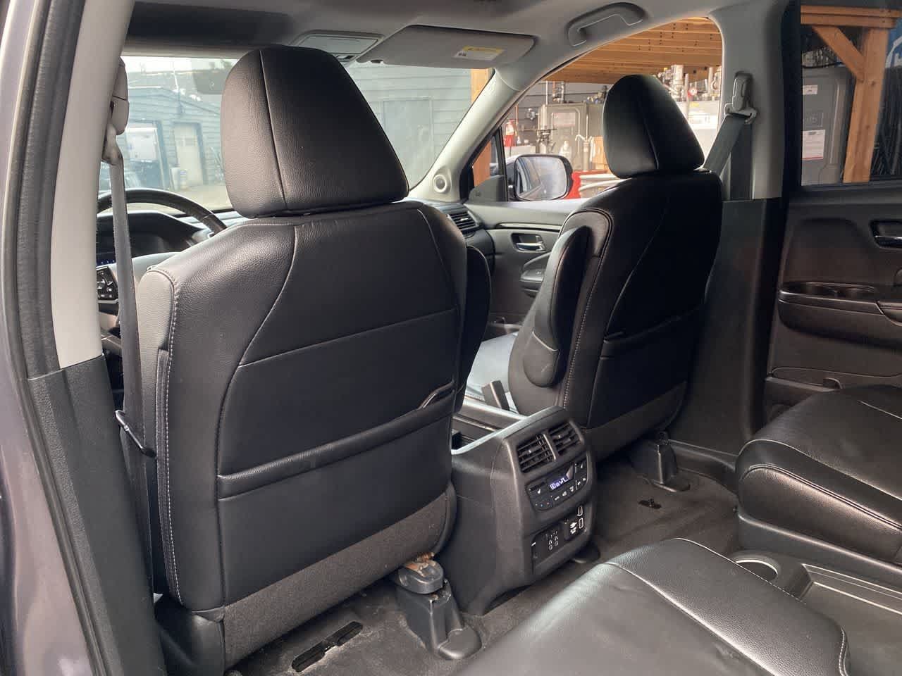 Used 2019 Honda Pilot Touring image 17