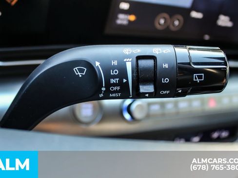 Used 2025 Hyundai Kona SEL FWD image 24