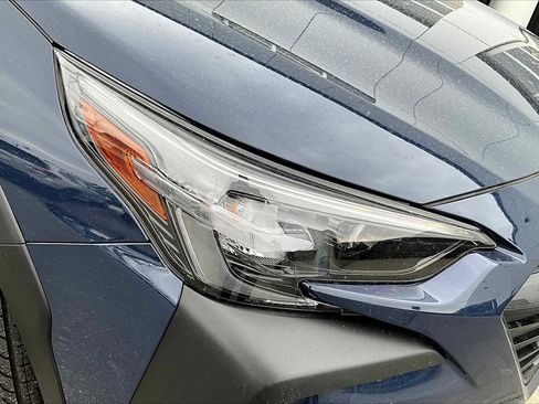Used 2025 Subaru Outback Premium image 14