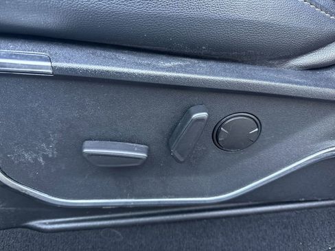 Used 2023 Ford F250 Lariat w/ Lariat Ultimate Package image 9