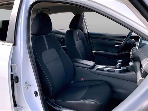 Certified 2024 Nissan Sentra SV w/ All-Weather Package FWD image 9
