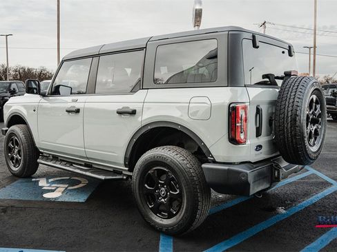 Used 2023 Ford Bronco Big Bend image 4