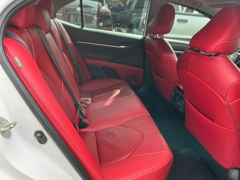 Used 2019 Toyota Camry XSE image 11