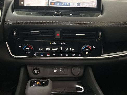 Used 2024 Nissan Rogue SL w/ SL Premium Package FWD image 27