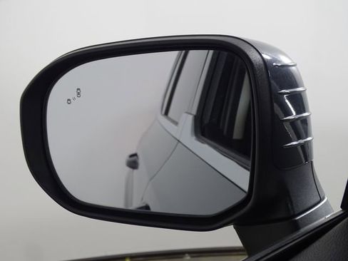 Used 2022 Kia Telluride LX image 42