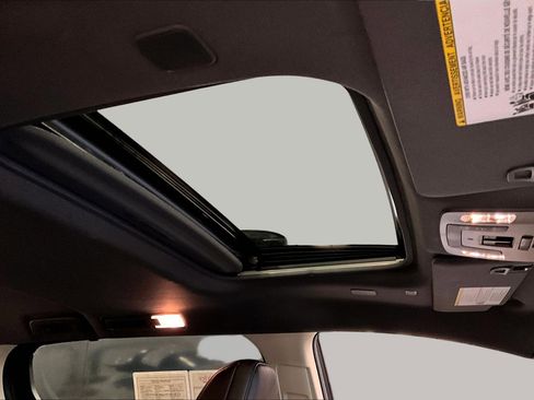 Used 2023 Toyota Sienna Platinum AWD/4WD image 29