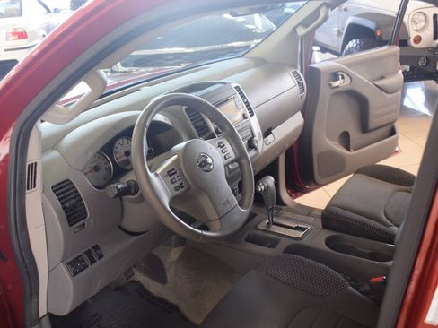 Used 2015 Nissan Frontier Desert Runner RWD image 46