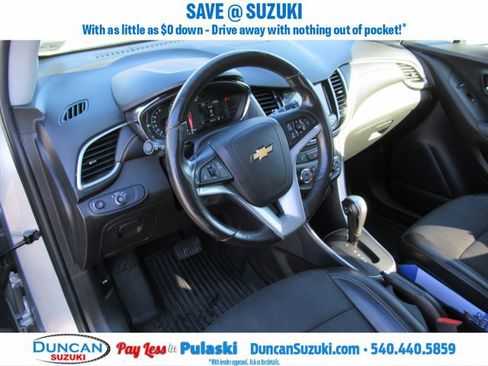 Used 2018 Chevrolet Trax LT w/ LT Convenience Package image 10