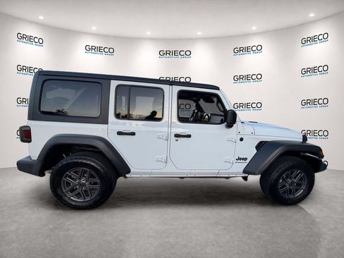 Used 2025 Jeep Wrangler Unlimited Sport AWD/4WD image 8